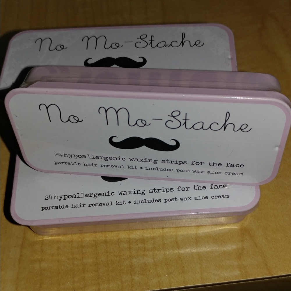 No Mo Stache wax strips